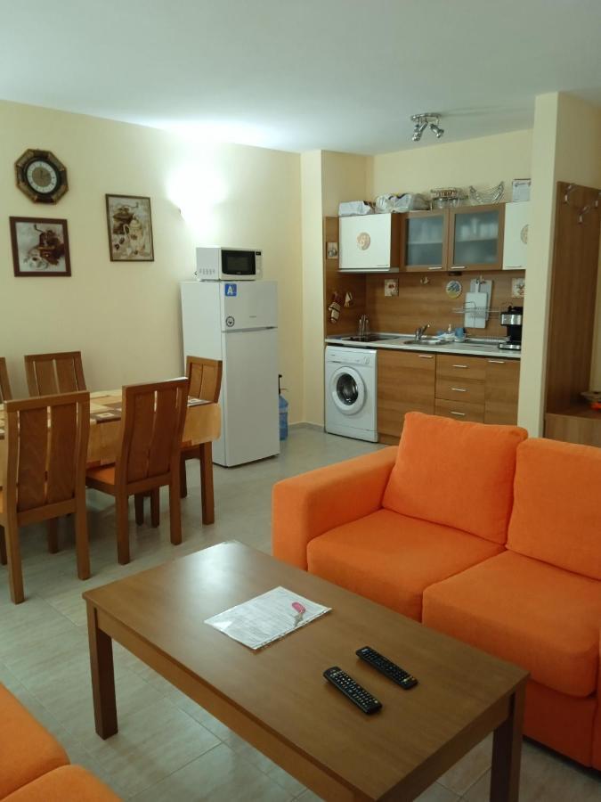Big Comfortable Apartment With 2 Bedrooms Pollo Resort ซันนีบีช ภายนอก รูปภาพ